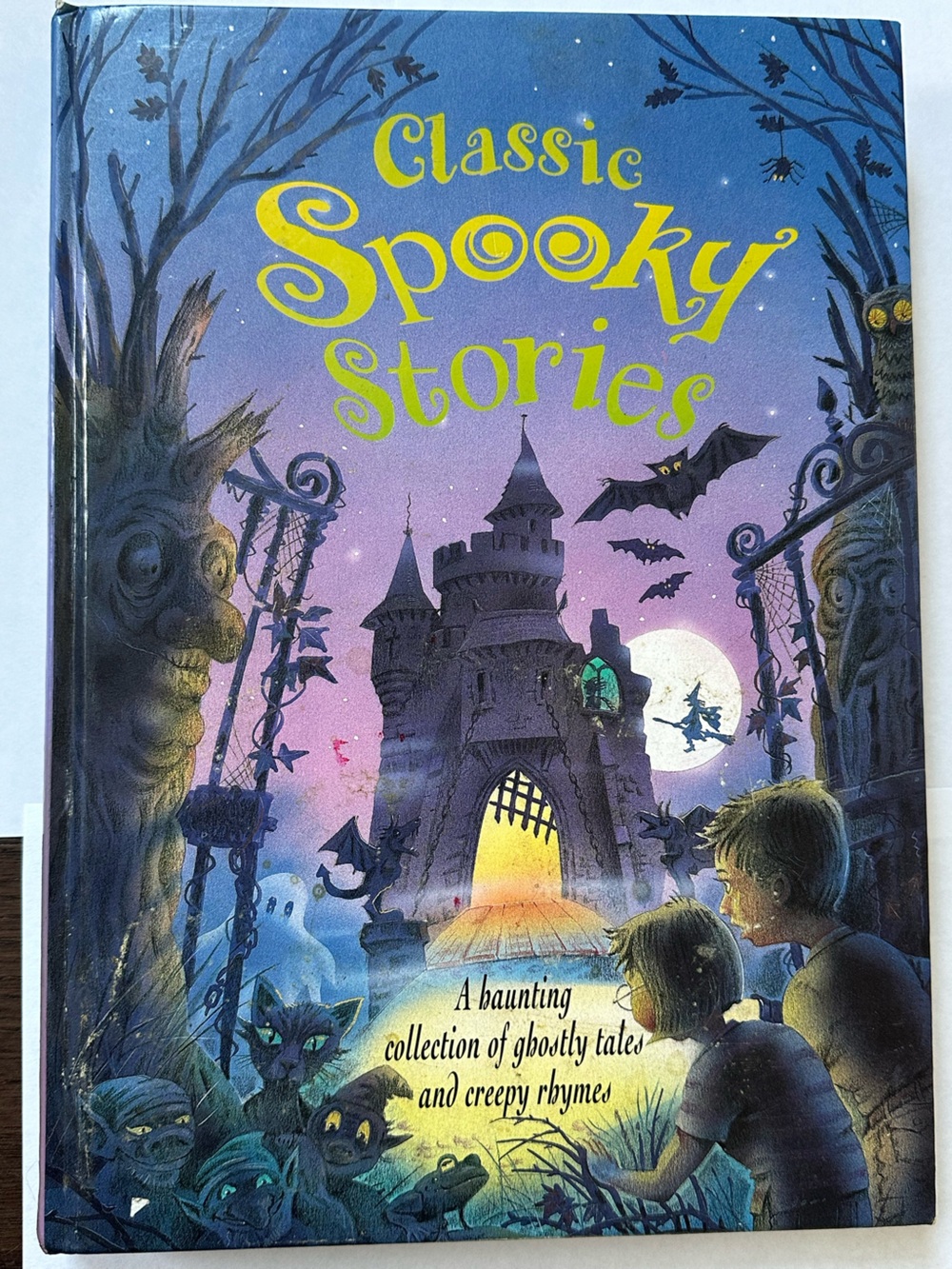 Classic Spooky Stories Kids Halloween book